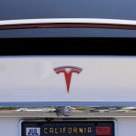 Tesla kêu gọi thu hồi hơn 9.500 xe vì lỗi sản xuất